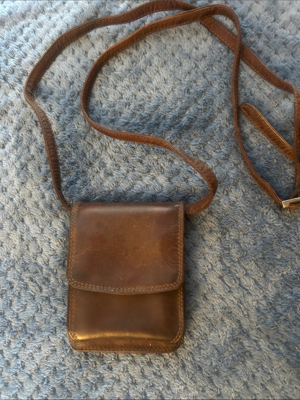 Vintage Compact Brown Leather Crossbody Bag with Flap
